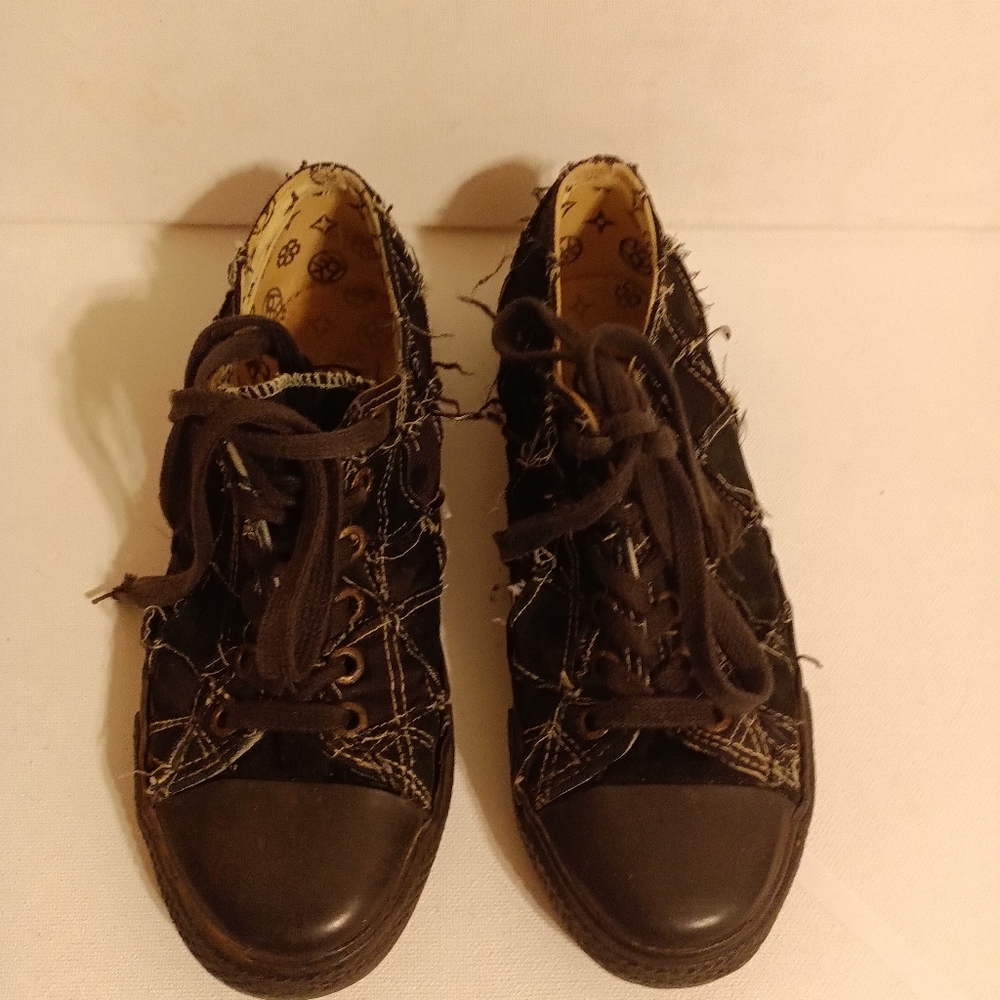 Y2K patch shoes black size 7.5